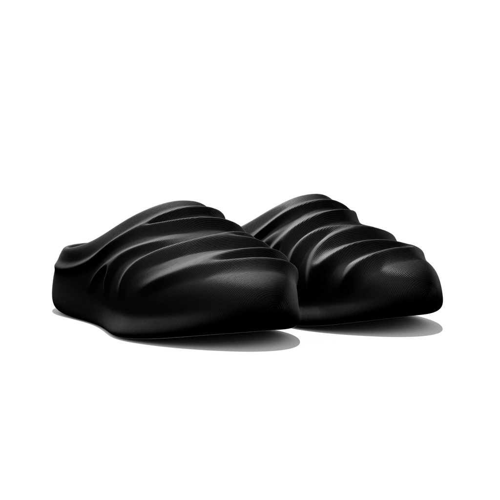 creased clogs - black